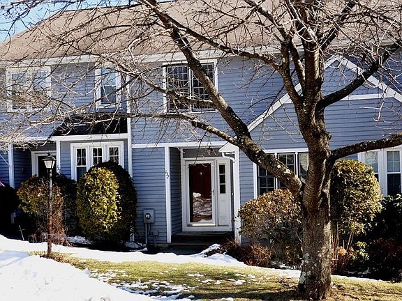 2nd image of 132 Laurelwood Dr