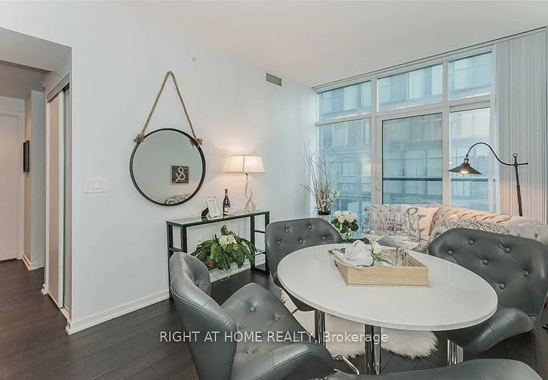 36 Lisgar St #812W — Photo 6