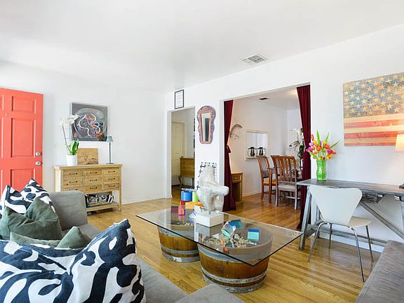 5th image of 3457 Ashwood Ave