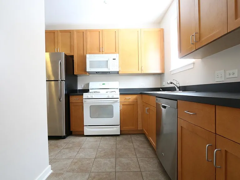 1039 S Lytle St #102 — Photo 4