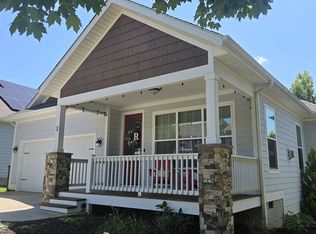 3 Dreambird Dr, Leicester, NC 28748