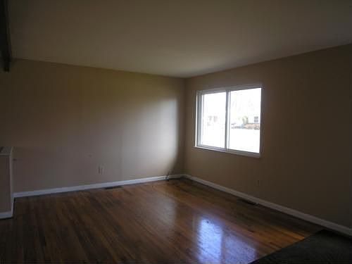 3rd image of 10877 Sprucehill Dr