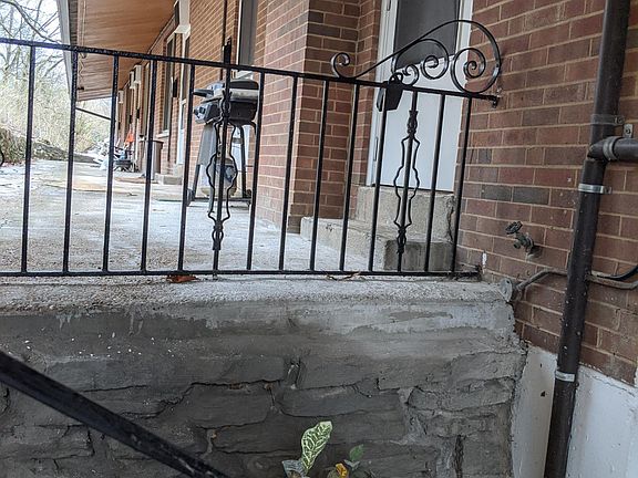 2nd image of 724 Delta Ave APT 15