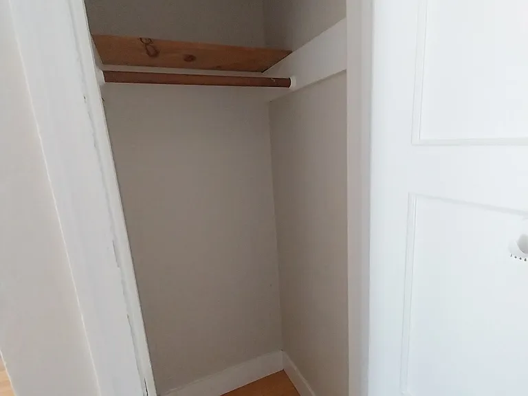 902 3rd St #6 — Photo 6