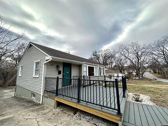 3rd image of 809 E 83rd St
