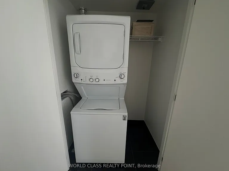 11 Yorkville Ave #4705 — Photo 11