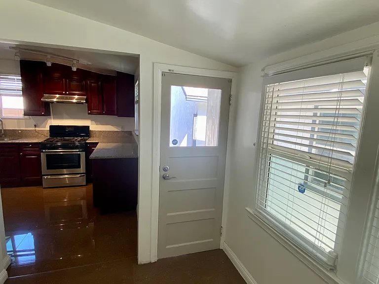 220 E Hellman Ave — Photo 21