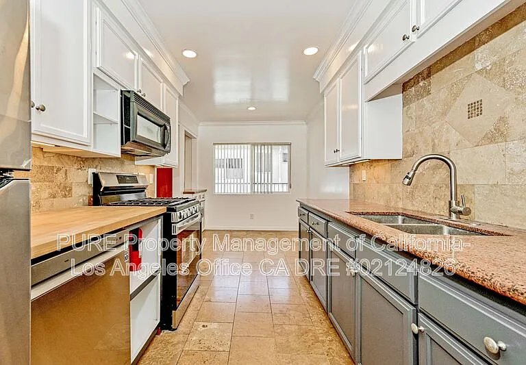1527 Harvard St #7 — Photo 4