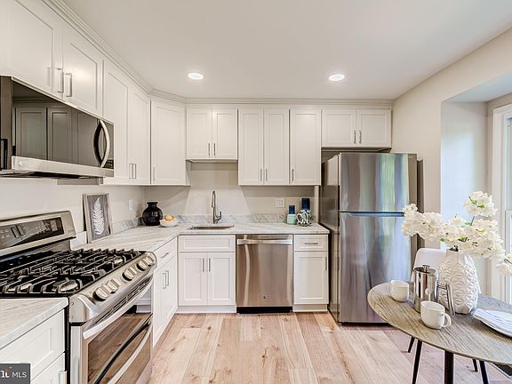 2nd image of 3721 Mount Airey Ln