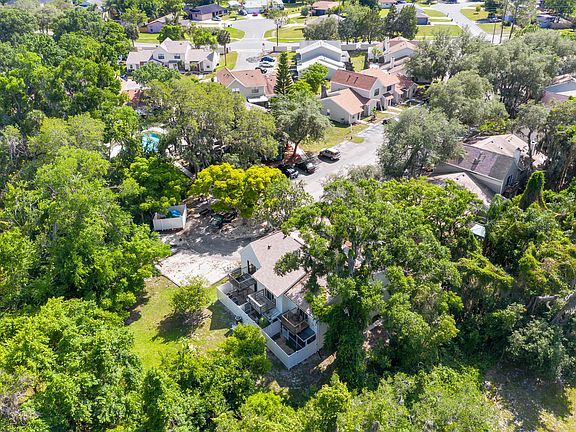 3rd image of 133 Hidden Arbor Ct