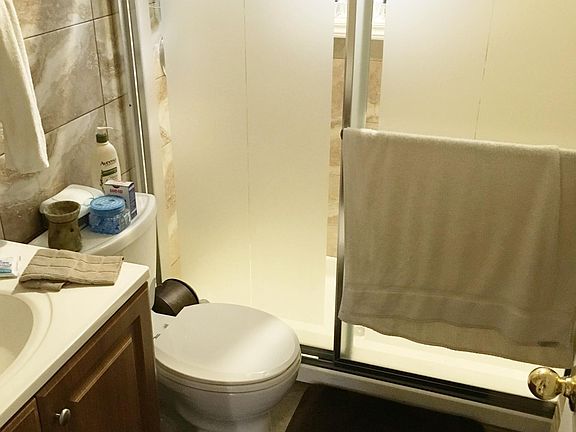4th image of 2394 23rd St APT 1