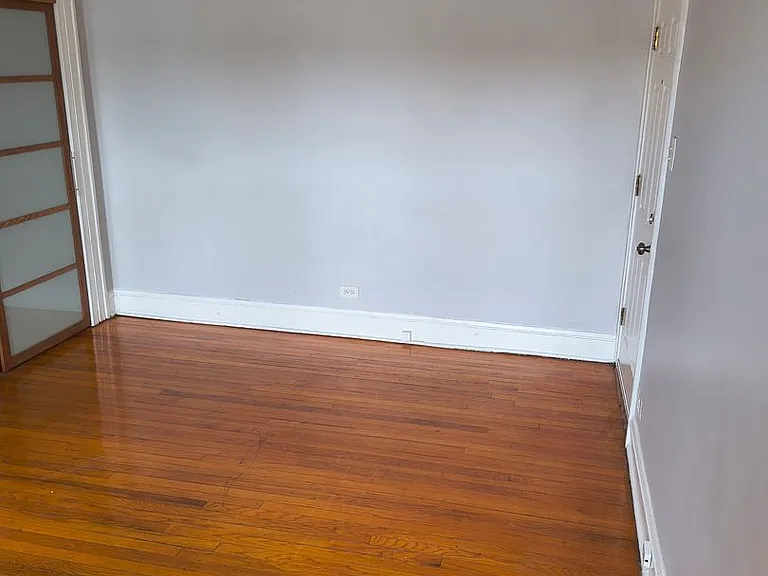 1901 N La Crosse Ave — Photo 2