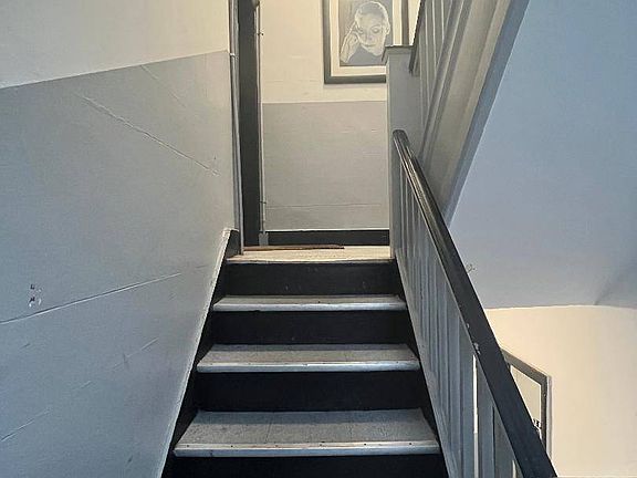 2nd image of 2837 W 15th St