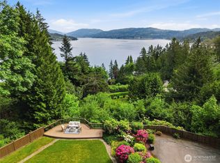 639 W Lake Sammamish Parkway NE, Bellevue, WA 98008