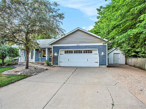 3rd image of 1913 Sycamore Dr