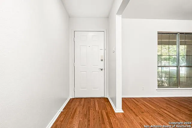 3 bed, 2658 sqft, $2,295 — Photo 3