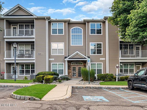 2nd image of 663 Saint Andrews Place