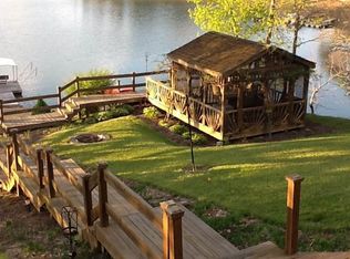 Jim Henry Rd, Dandridge, TN 37725