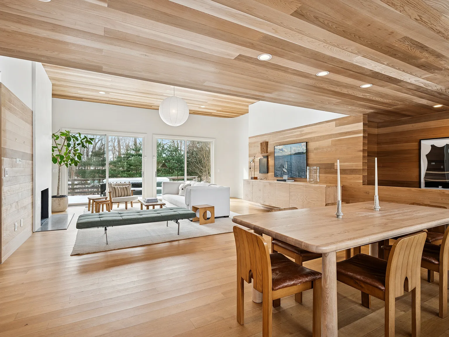 Architectural Modern Retreat in Amagansett — Photo 4