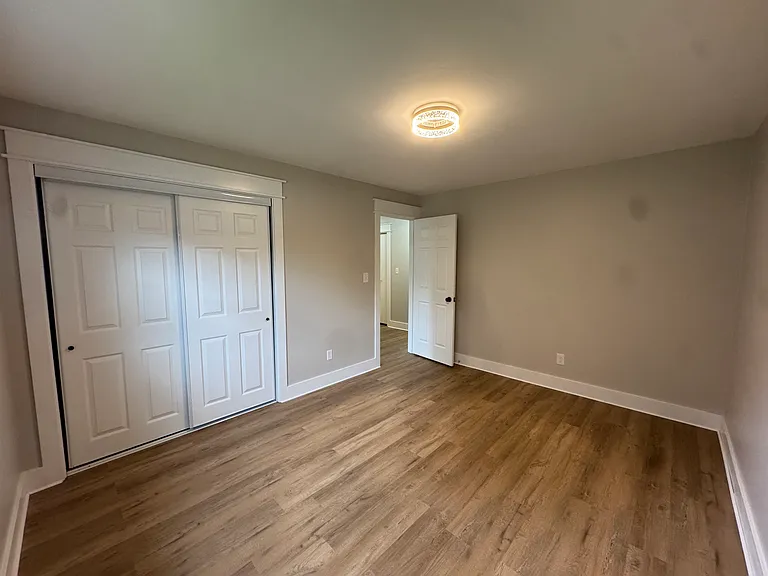 312 E Staat St #312 — Photo 2