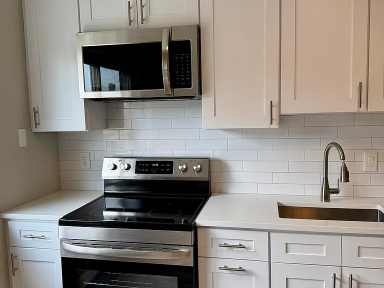 18 Prospect Ave #3A — Photo 4