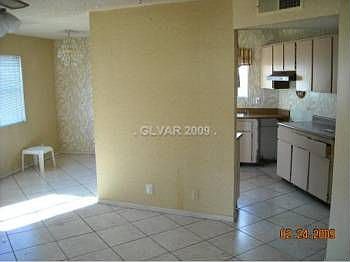 4th image of 4687 Newton Dr