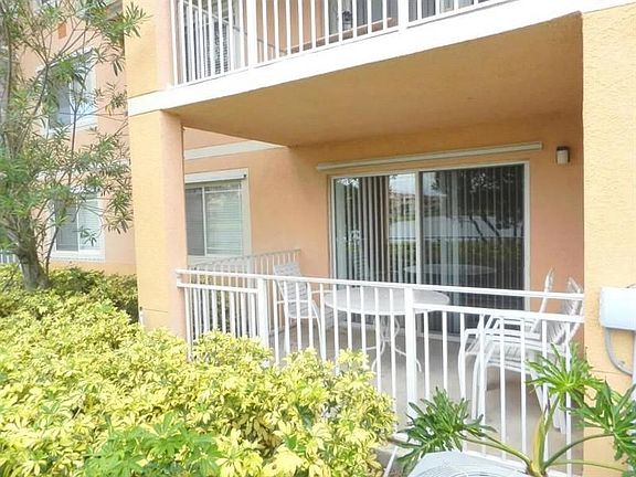 5th image of 271 SW Palm Dr APT 102