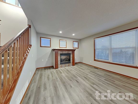 3rd image of 2248 Longhorn Ln