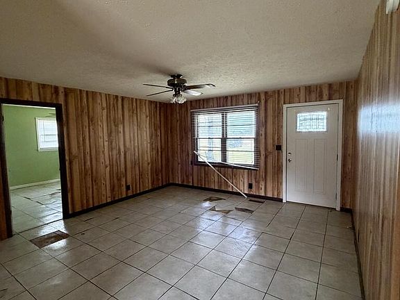 3rd image of 2645 Register Rd