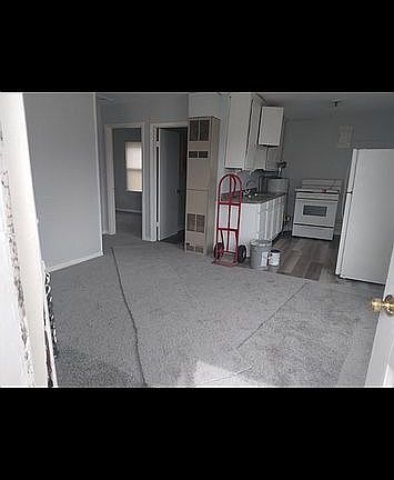 5th image of 207 W Grant St