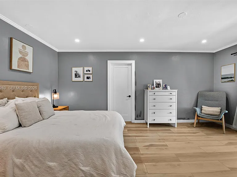 410 SW 55th Ave — Photo 24