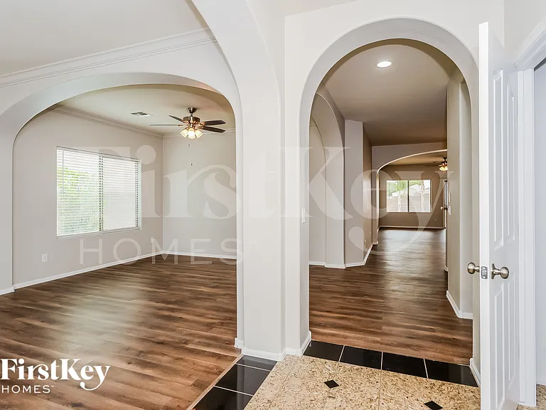 10769 E Marigold Ct — Photo 4