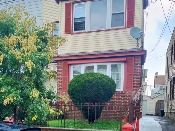 93-23 202 street, Hollis, NY 11423