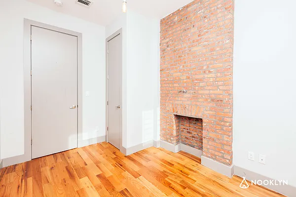 Rented by Nooklyn NYC LLC | media 36