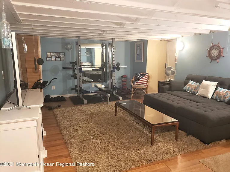 407 Chicago Blvd — Photo 26