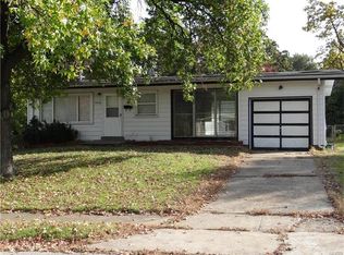 8926 Dever Dr, Saint Louis, MO 63136