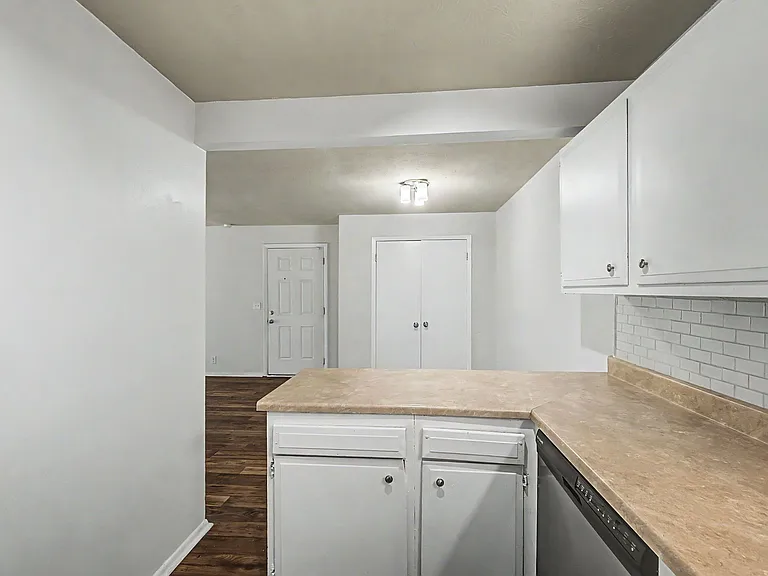 709 Ashlawn Pl — Photo 24