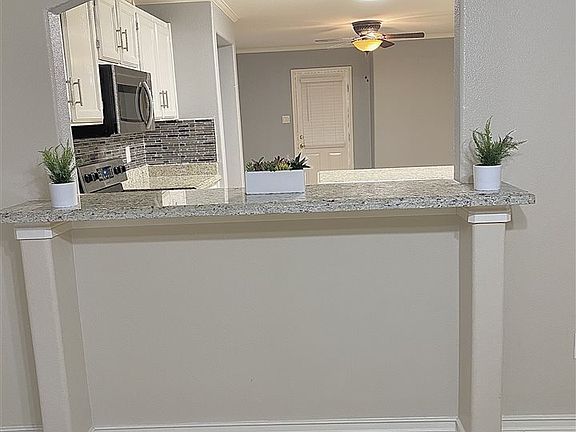 2nd image of 11113 Carrizo Dr