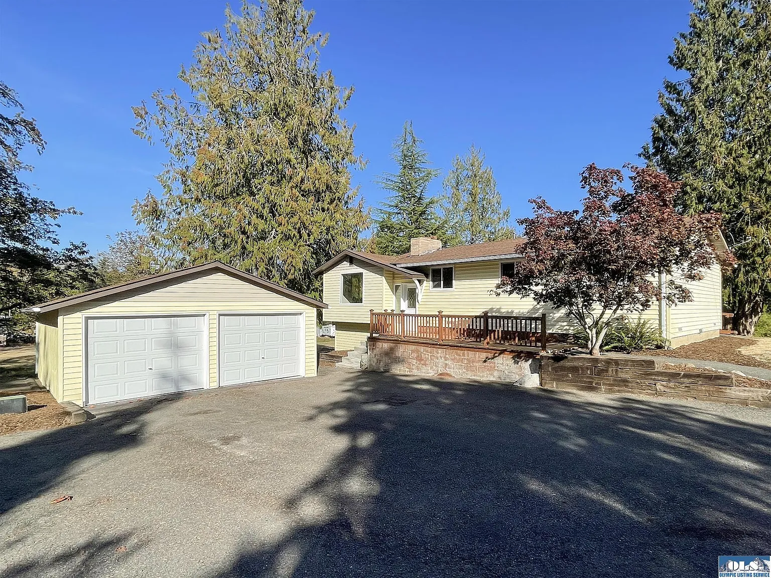 323 E Arnette Rd photo 1