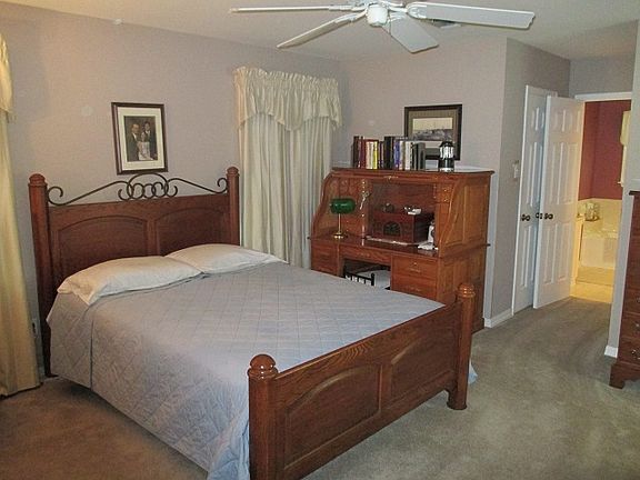 4th image of 4036 Waterford Dr