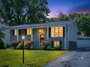 2200 Shallowford Dr, Valparaiso, IN 46383