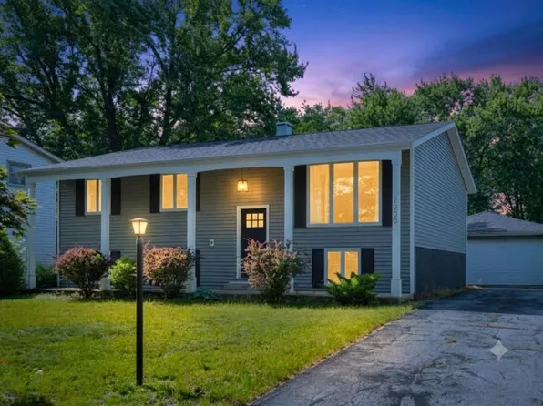 2200 Shallowford Dr, Valparaiso, IN 46383