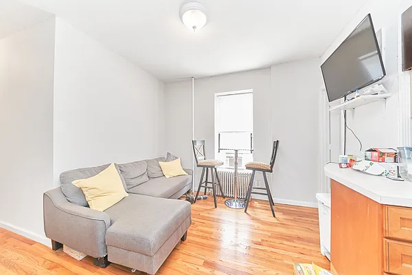 Rented by Living New York | media 7