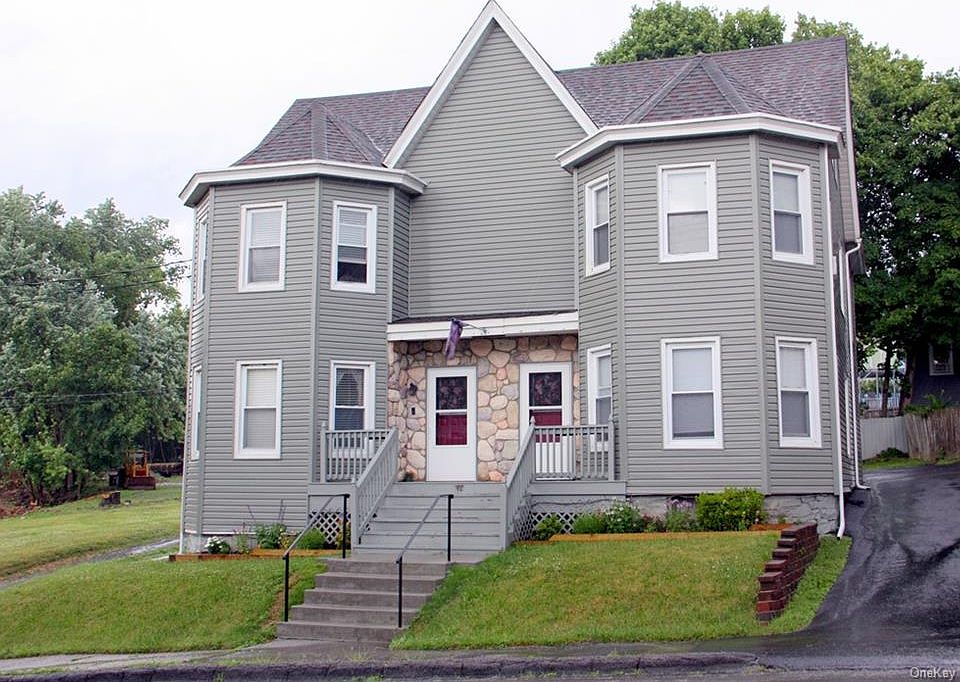 1st image of 42 Oak St