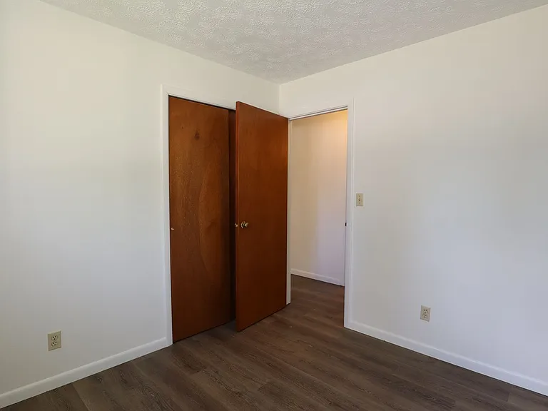 115 E Washington St — Photo 15