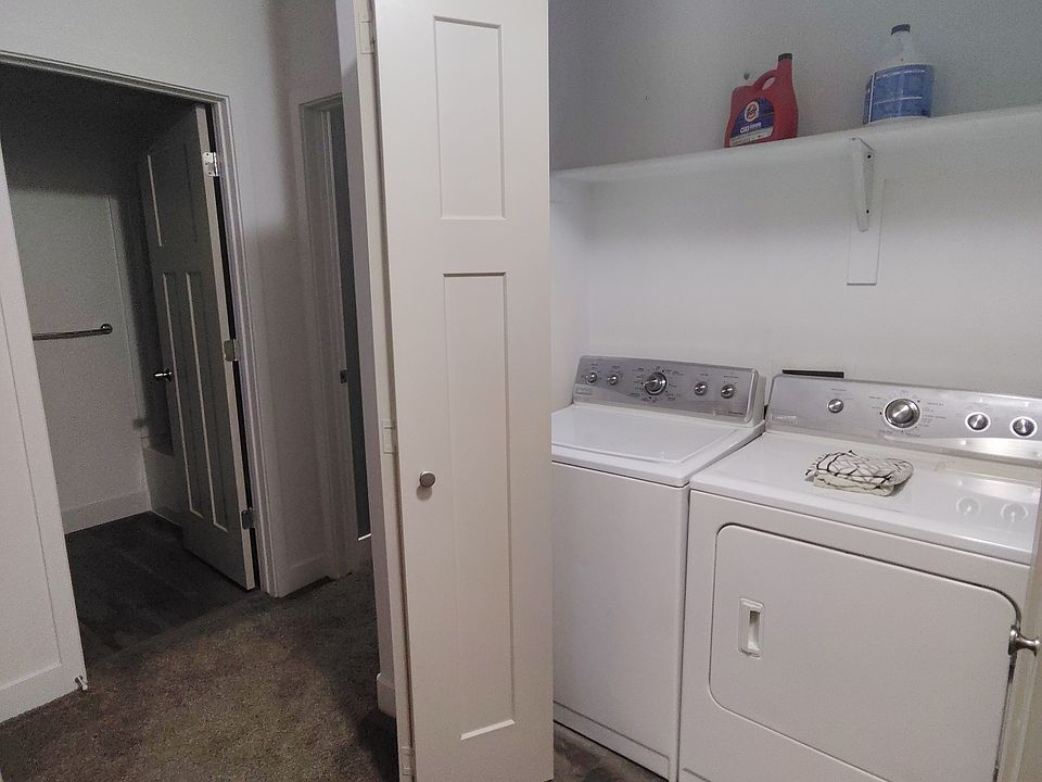 2nd image of 623 Kay Ln