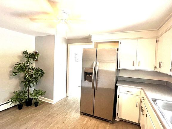 5th image of 311 Reynolds St #C