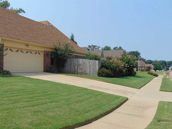3rd image of 3589 Earlynn Dr