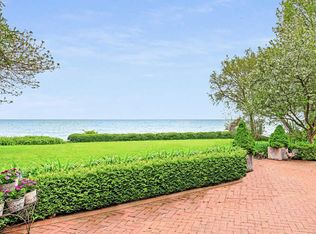 7242 N Beach Dr, Fox Pt, WI 53217