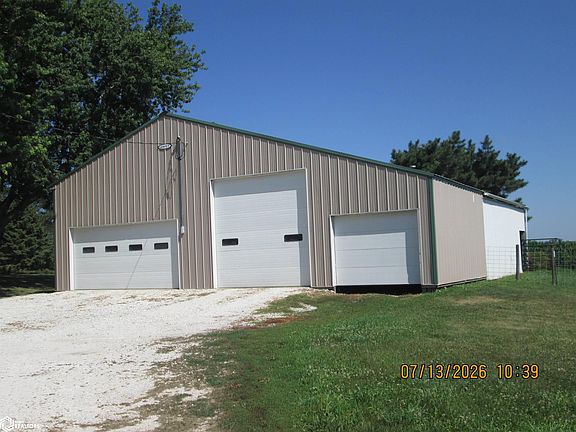 2nd image of 52948 Pinoak Rd